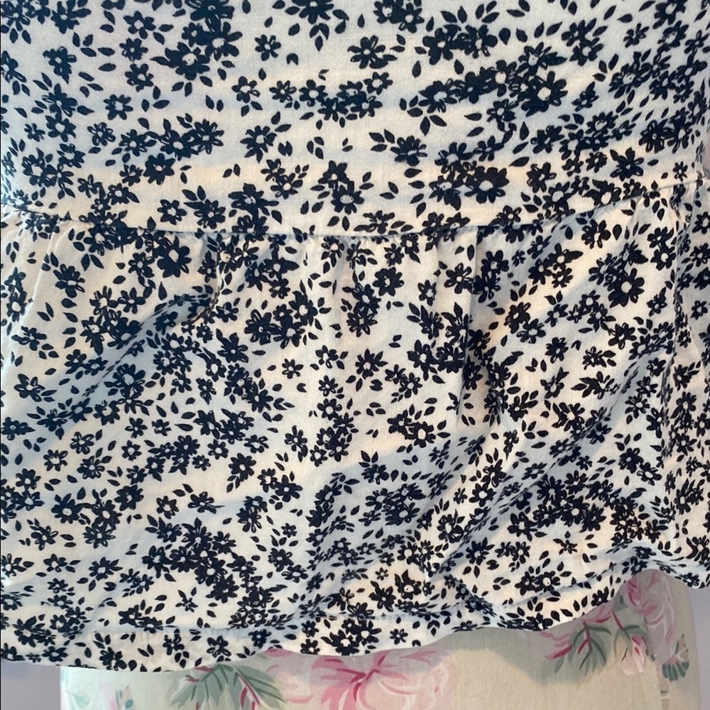 Old Navy Navy and White Floral Kids Tee - Picture 3 of 8